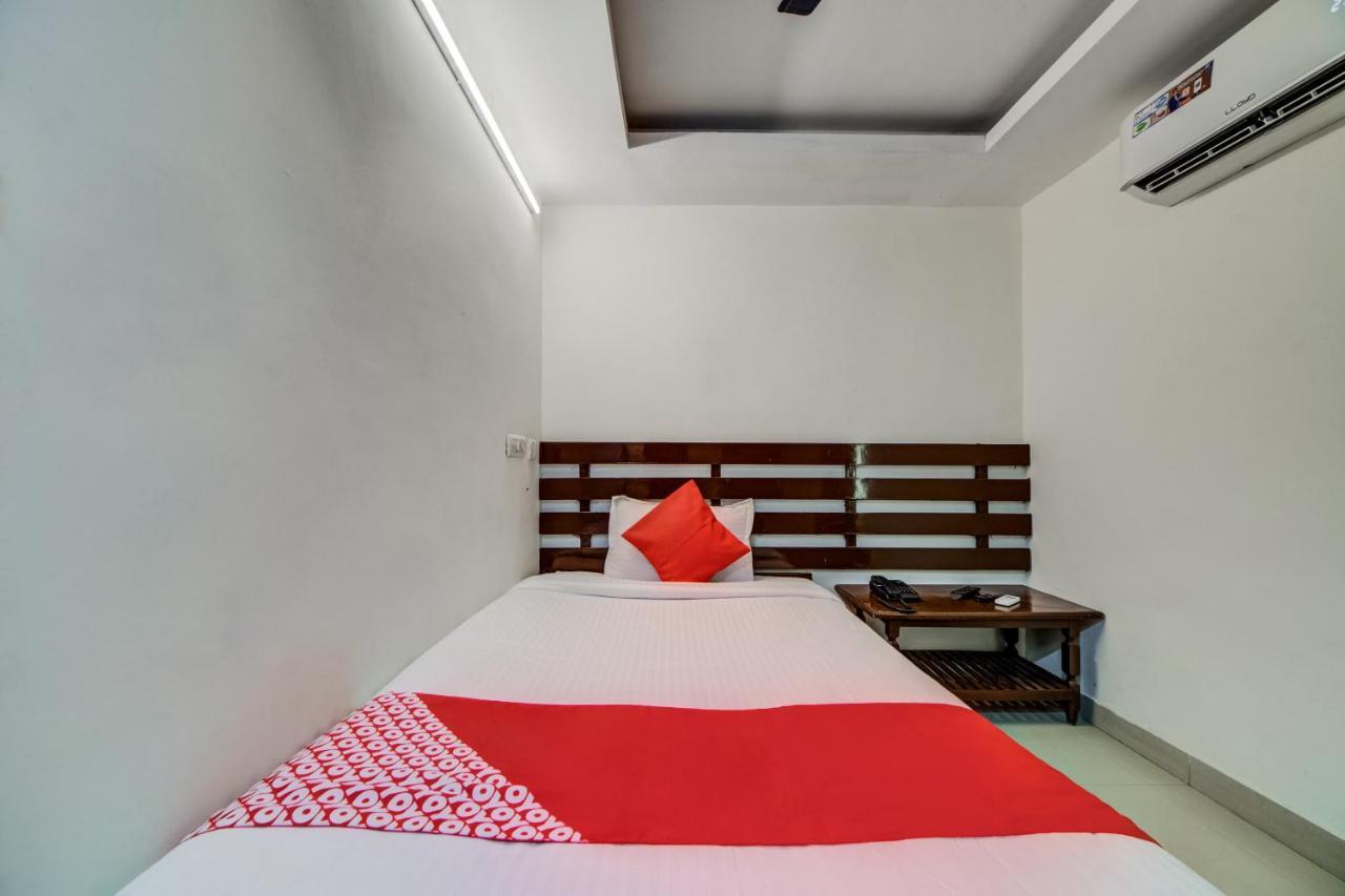 OYO 33504 Hotel Ananda Inn Hyderabad Bagian luar foto