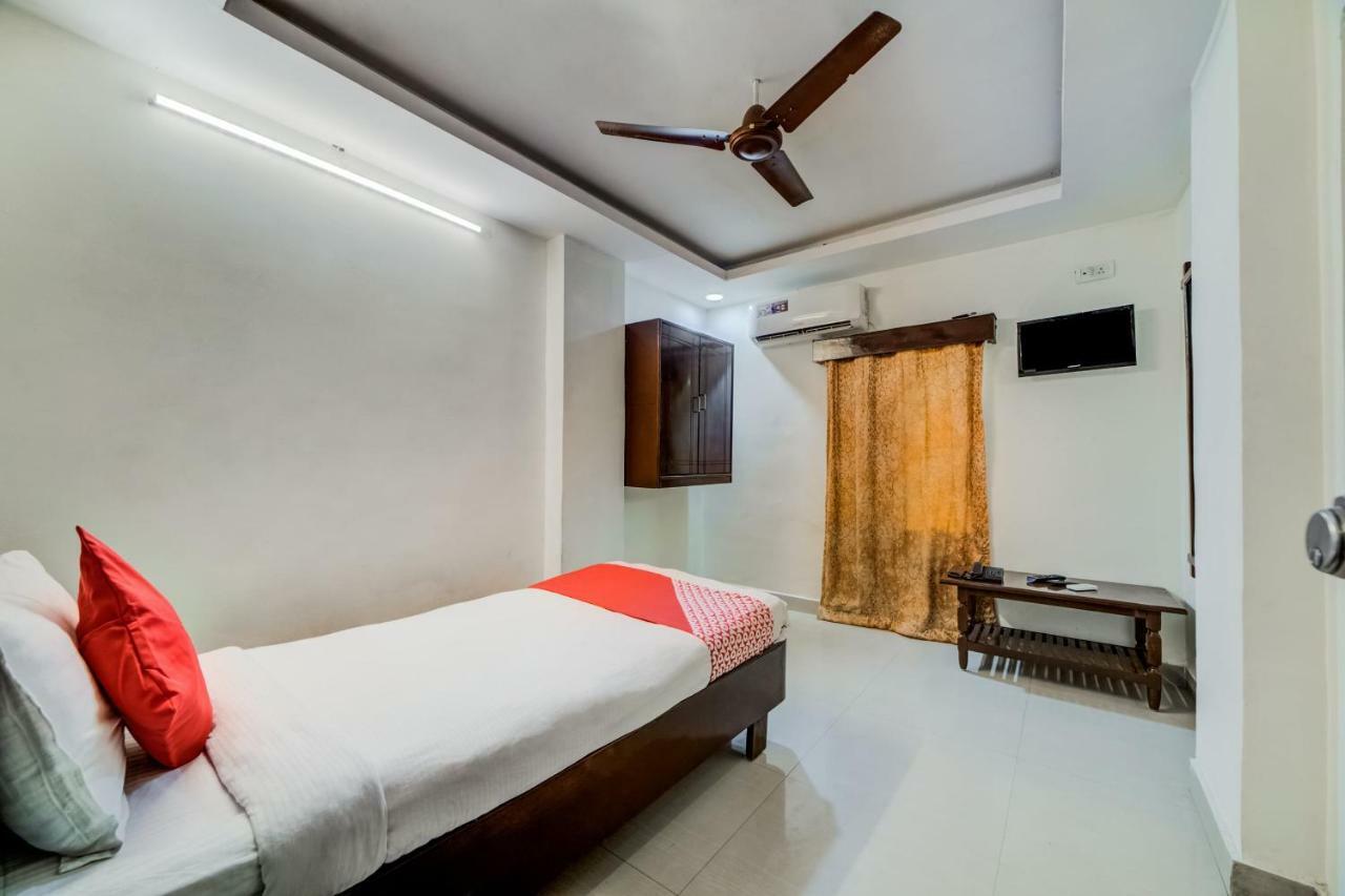 OYO 33504 Hotel Ananda Inn Hyderabad Bagian luar foto